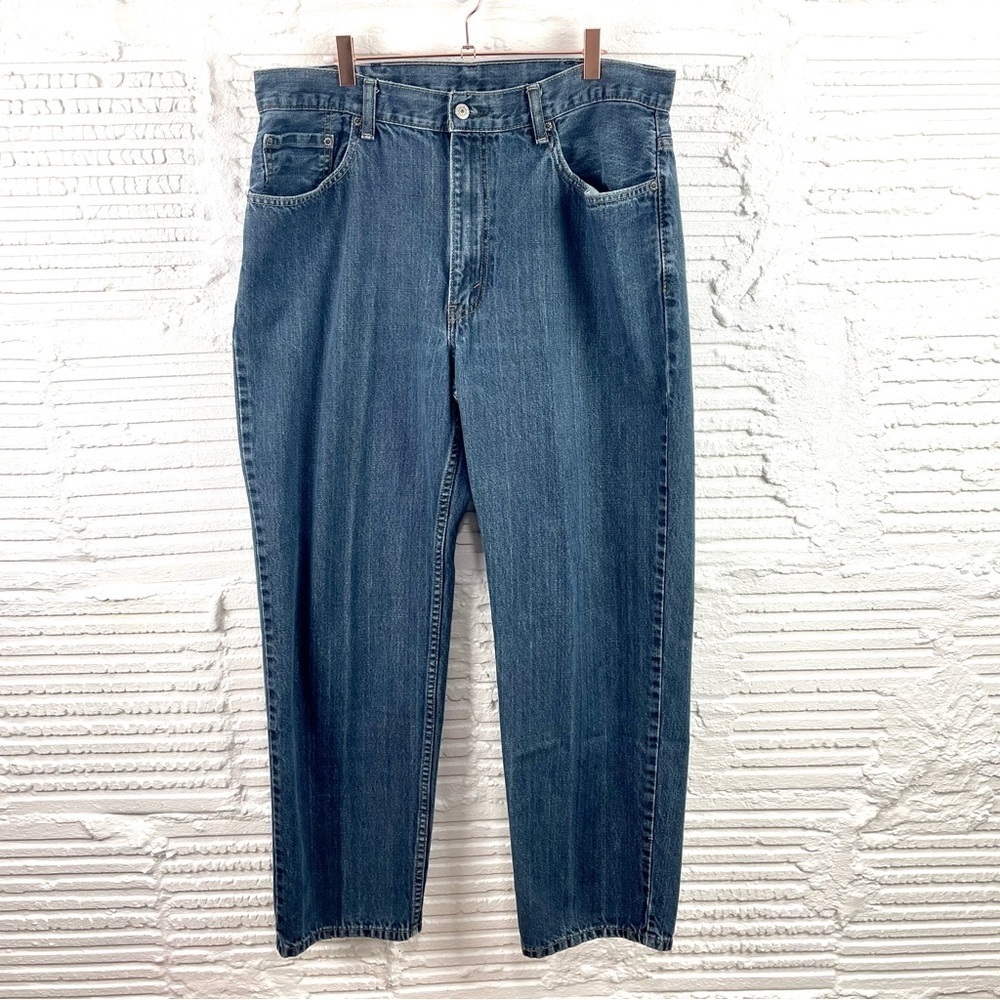 Levi's Men's Vintage 550 Relaxed Fit Medium Wash Jeans 100% Cotton 38X30